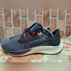 Nike Men's Athletic Shoes Gray Black Pink